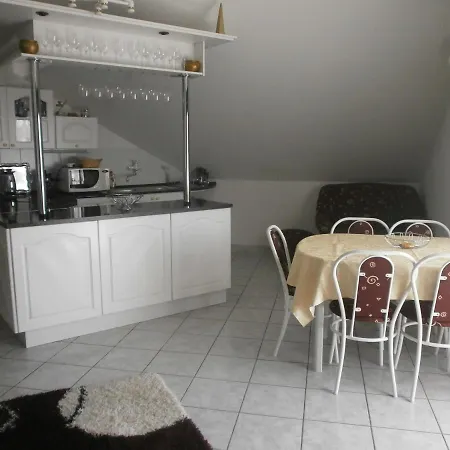 Andrea Vendeghaz Apartament Héviz